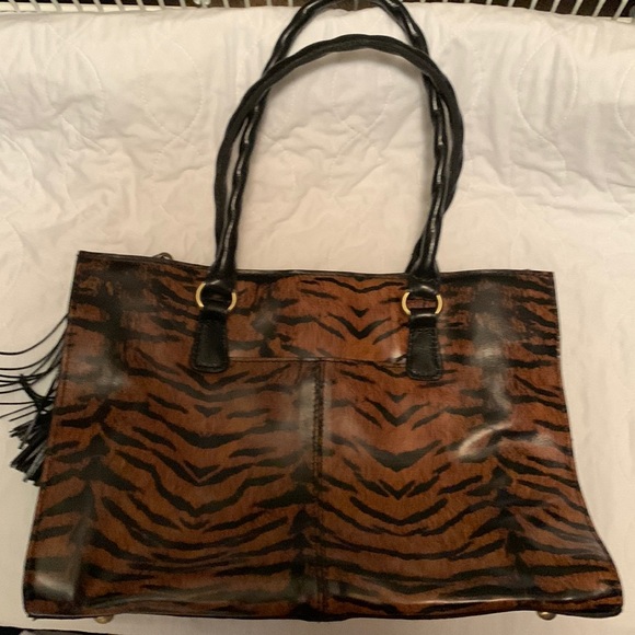 Patricia Nash Handbags - Patricia Nash leather bag 13 inches wide 9.5 inches deep 5 inches base